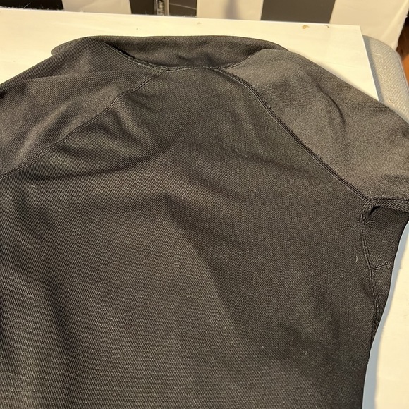 The North Face Pull Over Top - Picture 6 of 7